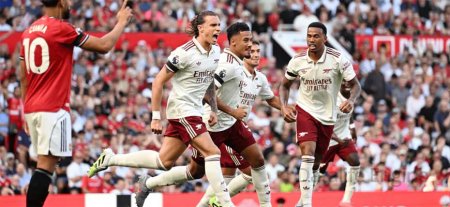 أرسنال ضد مانشستر يونايتد